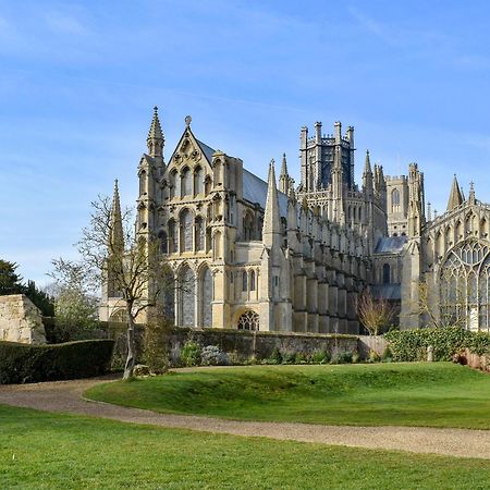 Netherall Manor Lodge Soham Экстерьер фото